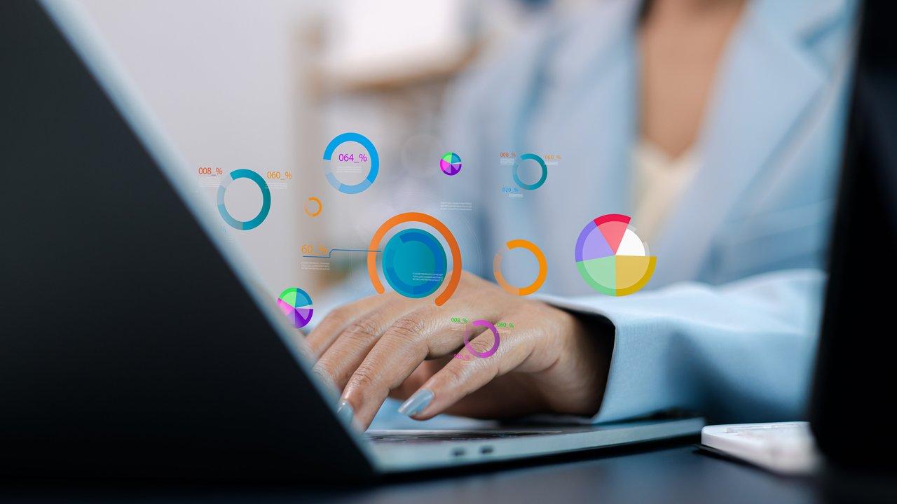 Tableau de bord CRM automation illustrant la gestion efficace des leads grands comptes avec indicateurs clés.